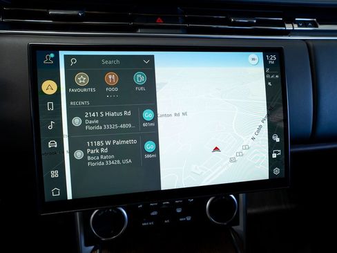 Used 2022 Land Rover Range Rover SE AWD/4WD image 36