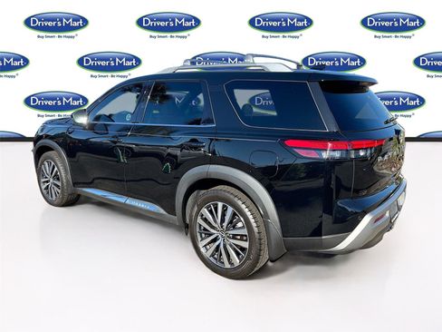 Used 2022 Nissan Pathfinder Platinum w/ Cargo Package image 6