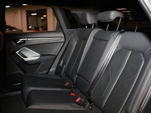 Used 2023 Audi Q3 2.0T Premium image 12