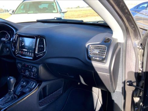 Used 2020 Jeep Compass Limited image 18