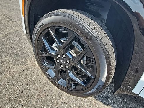 Used 2024 Chevrolet Traverse RS image 9