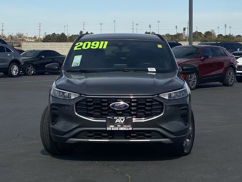 Used 2023 Ford Escape ST-Line image 10