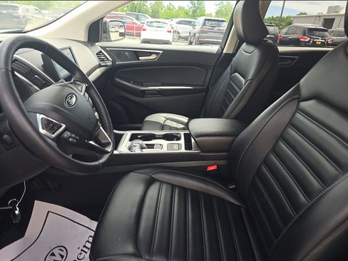 Used 2024 Ford Edge SEL w/ Convenience Package AWD/4WD image 2