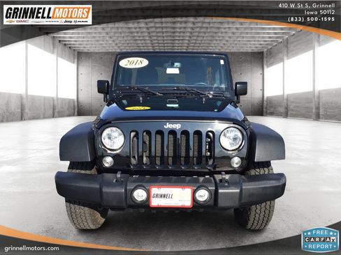 Used 2018 Jeep Wrangler Unlimited Sport S AWD/4WD image 2