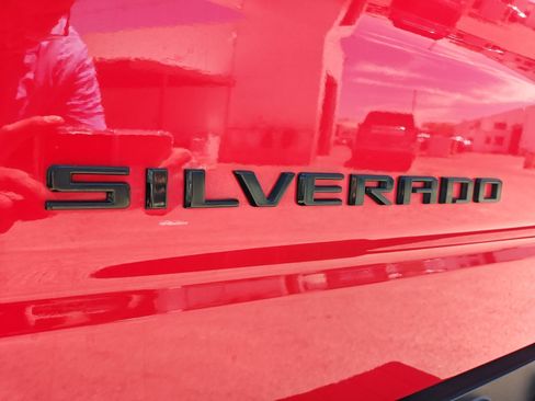 Used 2021 Chevrolet Silverado 1500 LT Trail Boss AWD/4WD image 16