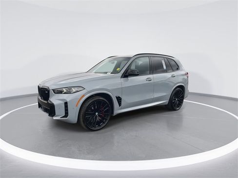 Used 2025 BMW X5 M60i image 4