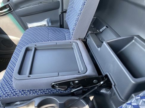 New 2024 Chevrolet Low Cab Forward image 21