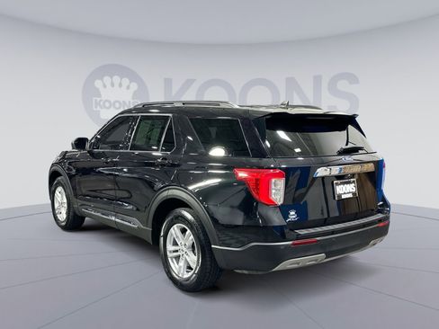 Used 2021 Ford Explorer XLT w/ Equipment Group 202A image 4