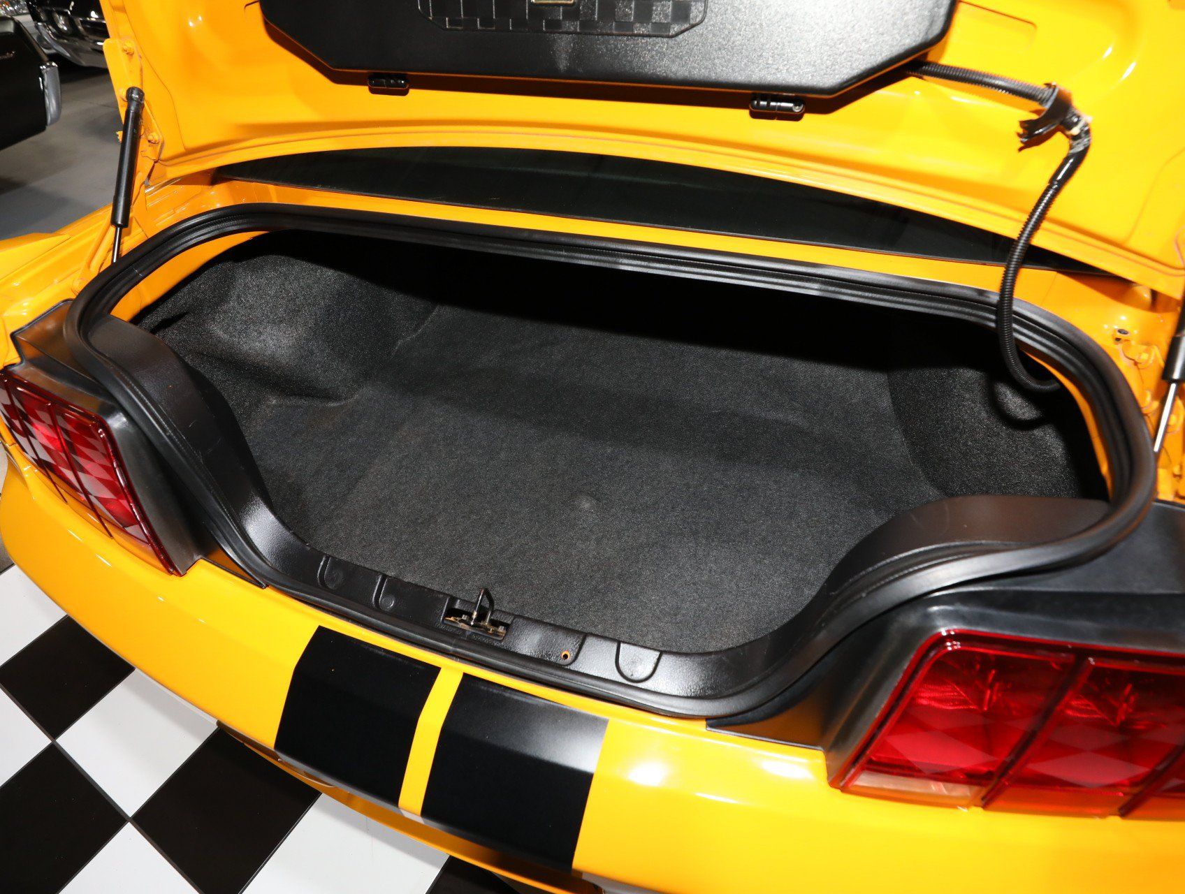Used 2007 Ford Mustang GT RWD image 5