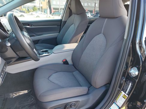 Used 2023 Toyota Camry LE image 14