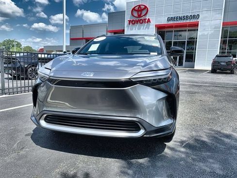 Used 2024 Toyota bZ4X FWD image 3