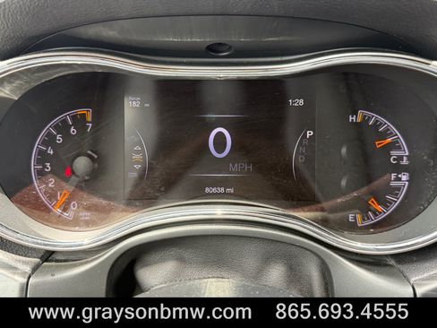 Used 2020 Jeep Grand Cherokee Altitude AWD/4WD image 32