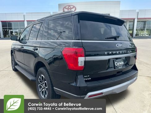 Used 2024 Ford Expedition XLT AWD/4WD image 3