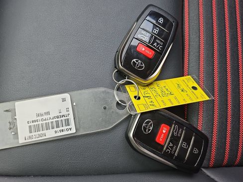 Used 2023 Toyota RAV4 XSE w/ Weather Package AWD/4WD image 15