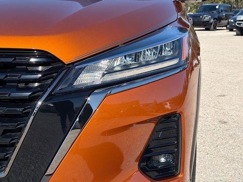 Used 2021 Nissan Kicks SR w/ SR Premium Package image 9