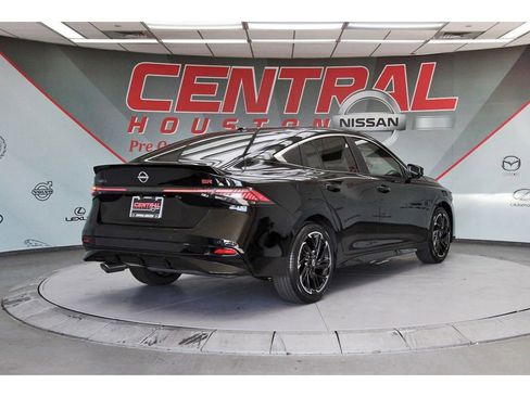 New 2026 Nissan Sentra SR w/ SR Premium Package image 5