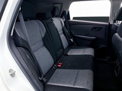 Used 2021 Nissan Rogue S image 32