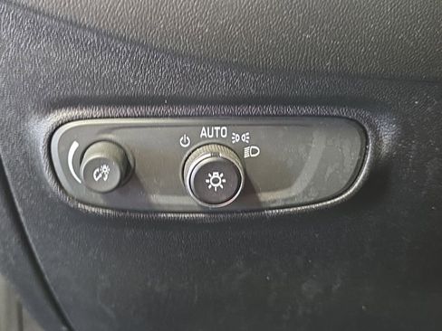 Used 2019 Chevrolet Equinox LT AWD/4WD image 14