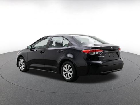 Used 2025 Toyota Corolla LE FWD image 7