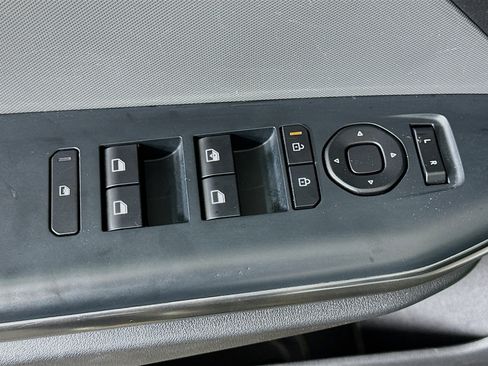 Used 2025 Kia K4 LXS image 15