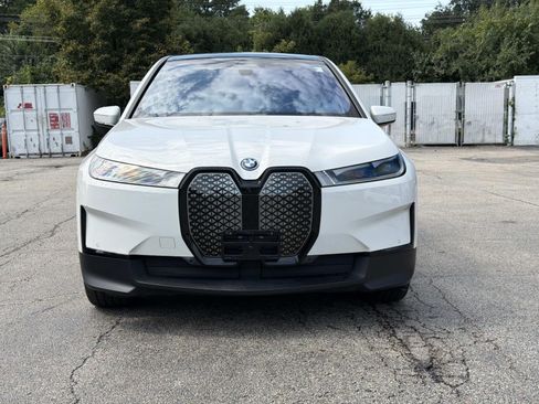 Certified 2023 BMW iX xDrive50 w/ Premium Package AWD/4WD image 2