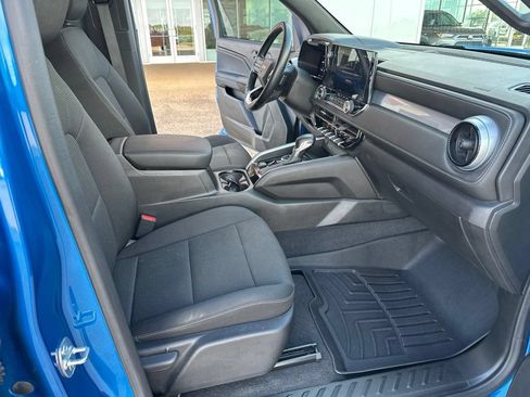 Used 2024 Chevrolet Colorado LT w/ LT Convenience Package AWD/4WD image 17