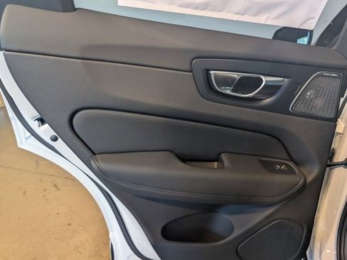 New 2026 Volvo XC60 B5 Ultra w/ Protection Package Premier image 23