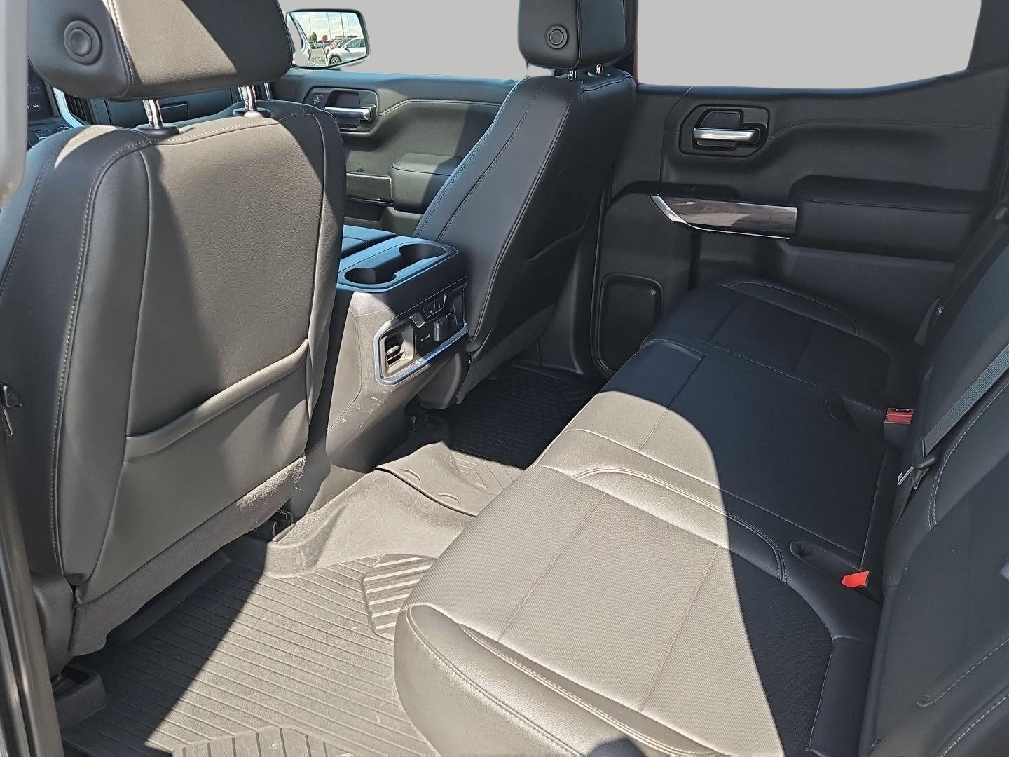Used 2021 Chevrolet Silverado 1500 LTZ w/ LTZ Premium Package AWD/4WD image 16