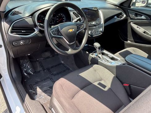 Used 2024 Chevrolet Malibu LT FWD image 17