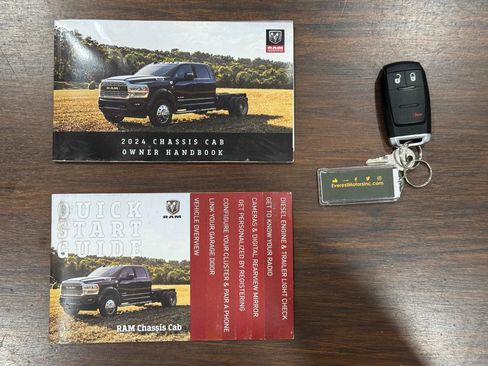 Used 2024 RAM 5500 SLT w/ Quick Order Package 2YG SLT AWD/4WD image 36
