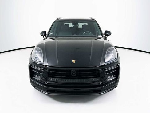 Certified 2026 Porsche Macan AWD/4WD image 6