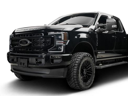 Used 2022 Ford F250 Lariat w/ Black Appearance Package AWD/4WD image 9