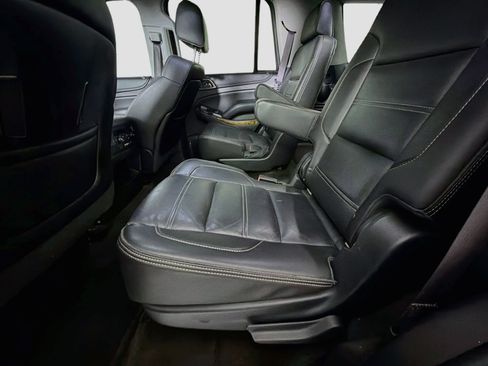 Used 2015 GMC Yukon Denali w/ Premium Package RWD image 28