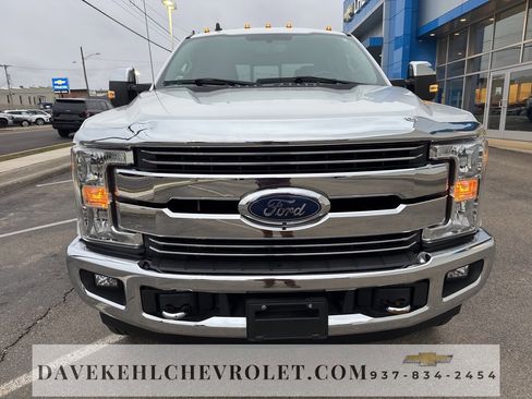 Used 2019 Ford F250 Lariat w/ Chrome Package image 11
