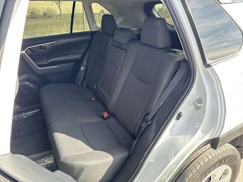 Used 2019 Toyota RAV4 LE w/ Carpet Mat Package image 12