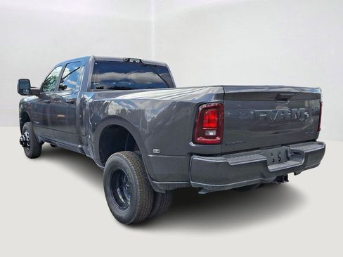New 2026 RAM 3500 Big Horn AWD/4WD image 4