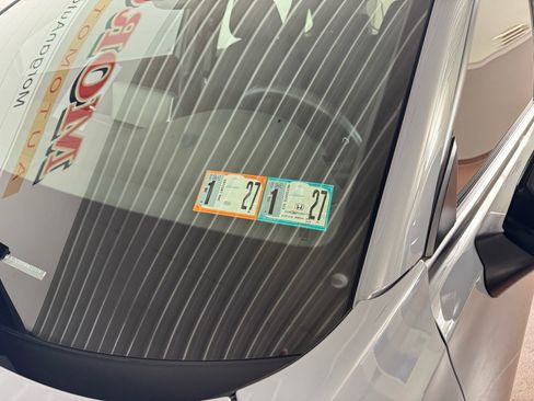 Used 2024 Honda HR-V Sport image 8