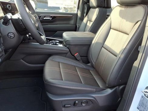 New 2026 Chevrolet Suburban High Country AWD/4WD image 6