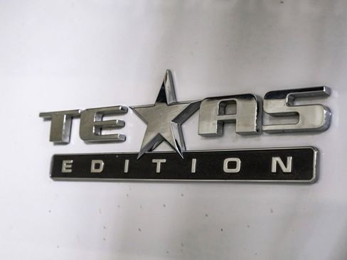 Used 2019 Chevrolet Suburban LT w/ Texas Edition Package image 44