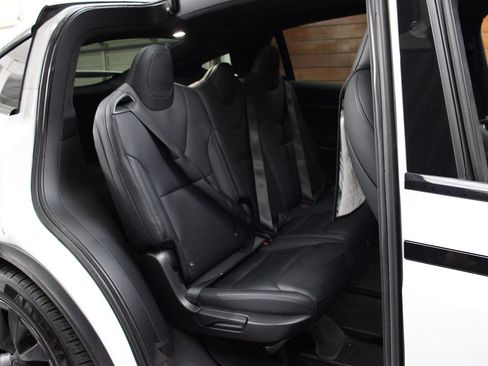 Used 2023 Tesla Model X 7 Seater AWD Driving Com 4 image 23