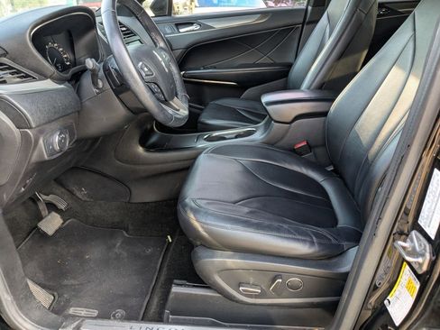 Used 2016 Lincoln MKC Premiere image 9