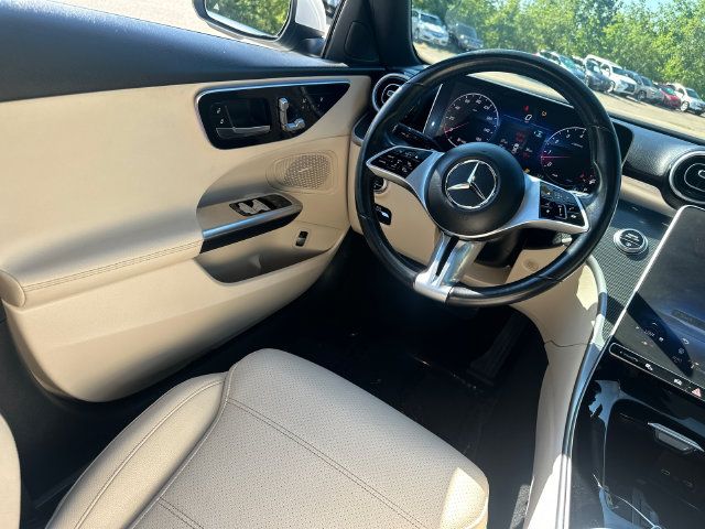 Used 2025 Mercedes-Benz C 300 4MATIC Sedan image 19