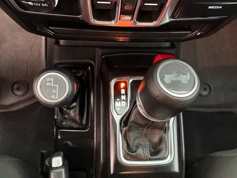 Used 2022 Jeep Wrangler Unlimited Sport w/ Sun And Sound Package AWD/4WD image 34