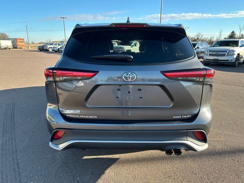 Used 2021 Toyota Highlander XSE image 39