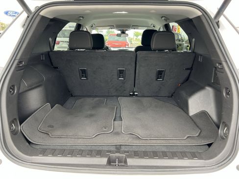 Used 2024 Chevrolet Equinox LT image 24