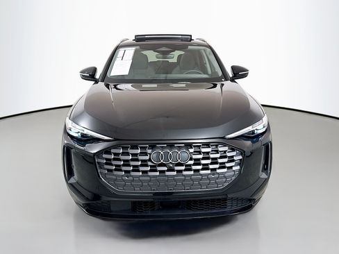 Used 2025 Audi Q5 Premium Plus AWD/4WD image 2