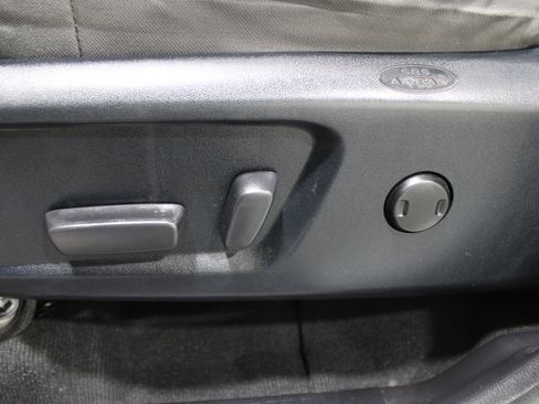 Used 2016 Toyota Tundra SR5 w/ SR5 Upgrade Package image 4