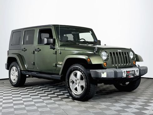 Used 2008 Jeep Wrangler Unlimited Sahara w/ Dual Top Group AWD/4WD image 1