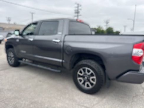Used 2017 Toyota Tundra Limited w/ Limited Premium Package AWD/4WD image 8