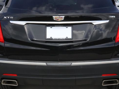 Used 2018 Cadillac XT5 Luxury w/ Driver Awareness Package image 10